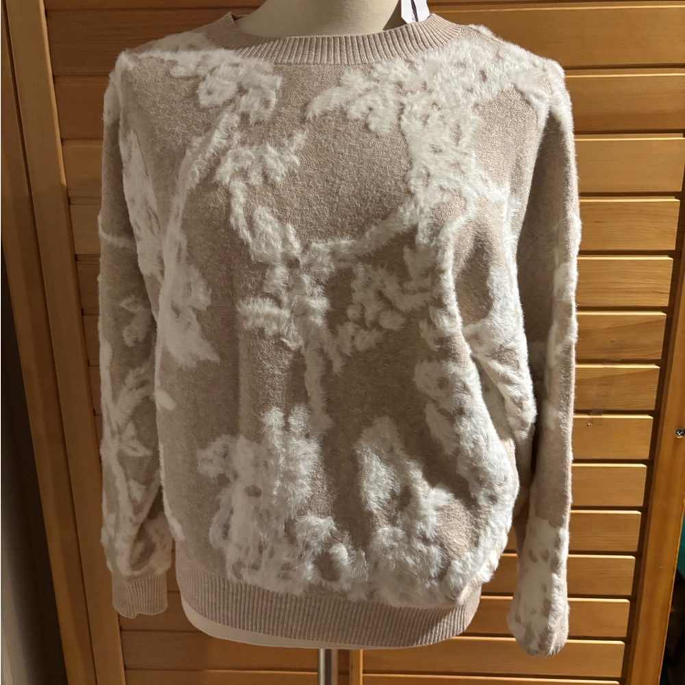 Elegant Tan and White Crew Neck Sweater with Floral Design